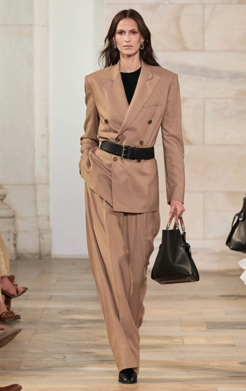 Штани-балони стали класикою цього сезону