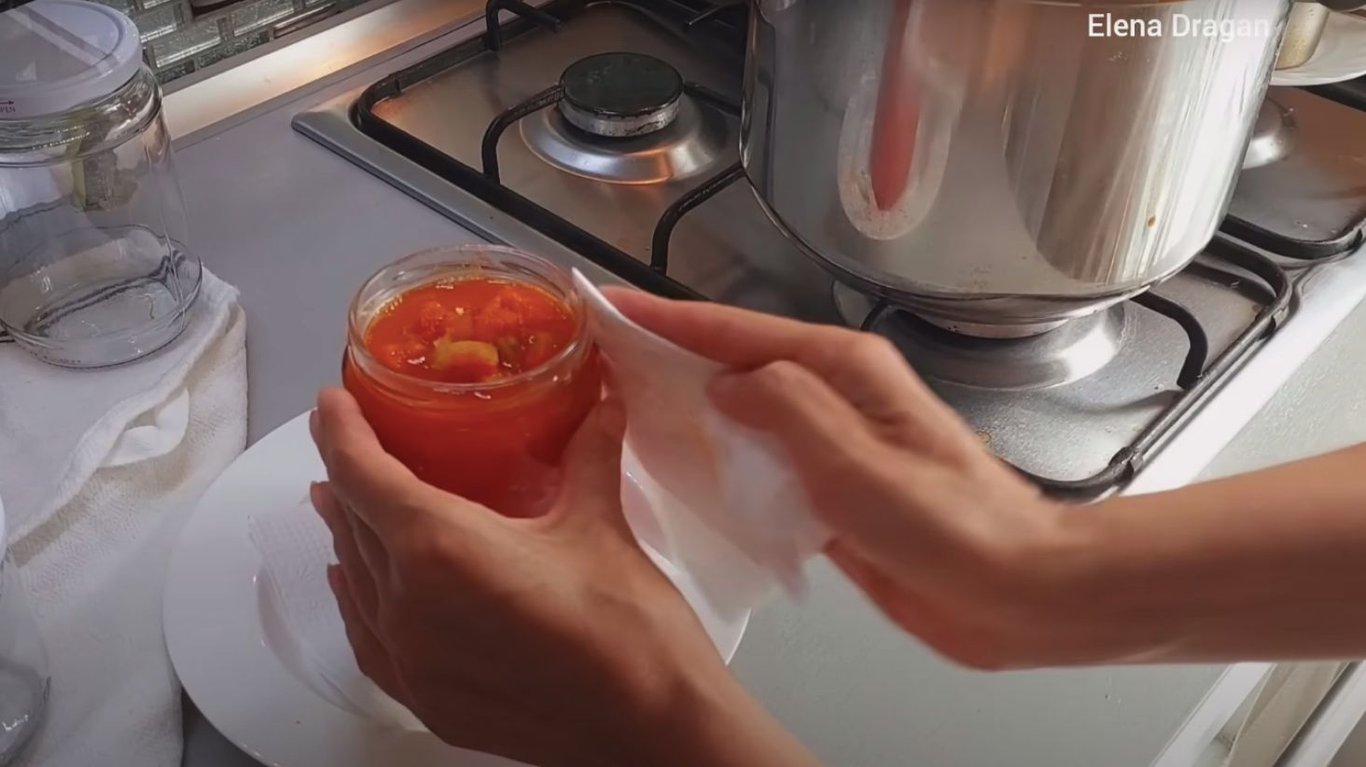 простий рецепт томатного соусу