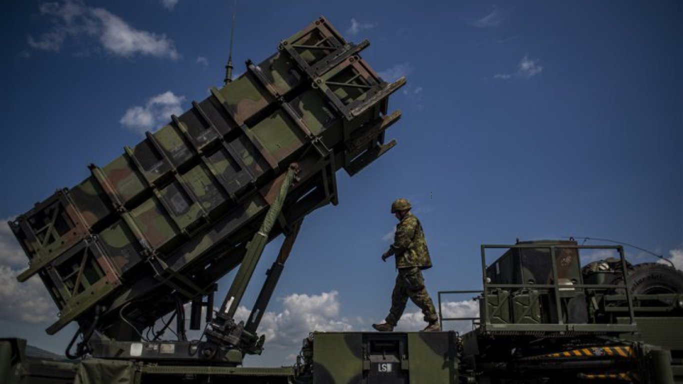 У НАТО не дозволили збити російський дрон над Румунією, — ЗМІ