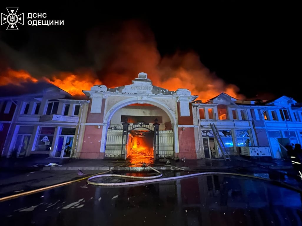 В Одесі вночі 24 липня горів ринок "Привоз"