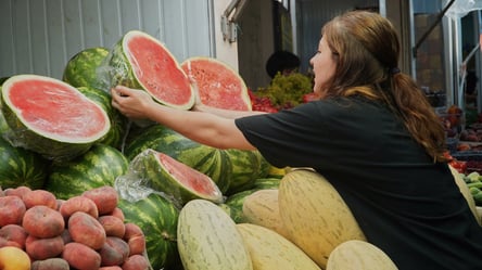 Популярная летняя ягода резко подешевела — сколько сейчас стоит - 285x160