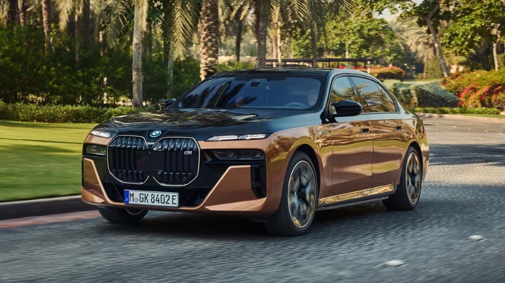 ТОП-4 лучших альтернатив Tesla Model S в 2024 году - фото 3