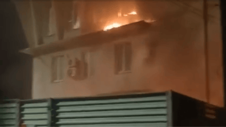 У РФ горить чергова залізнична станція після атаки дронів - 285x160