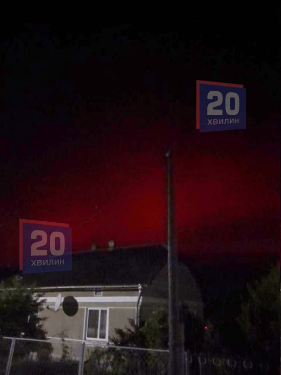 У небі над Україною з'явилося північне сяйво — в яких областях спостерігали незвичне явище - фото 7