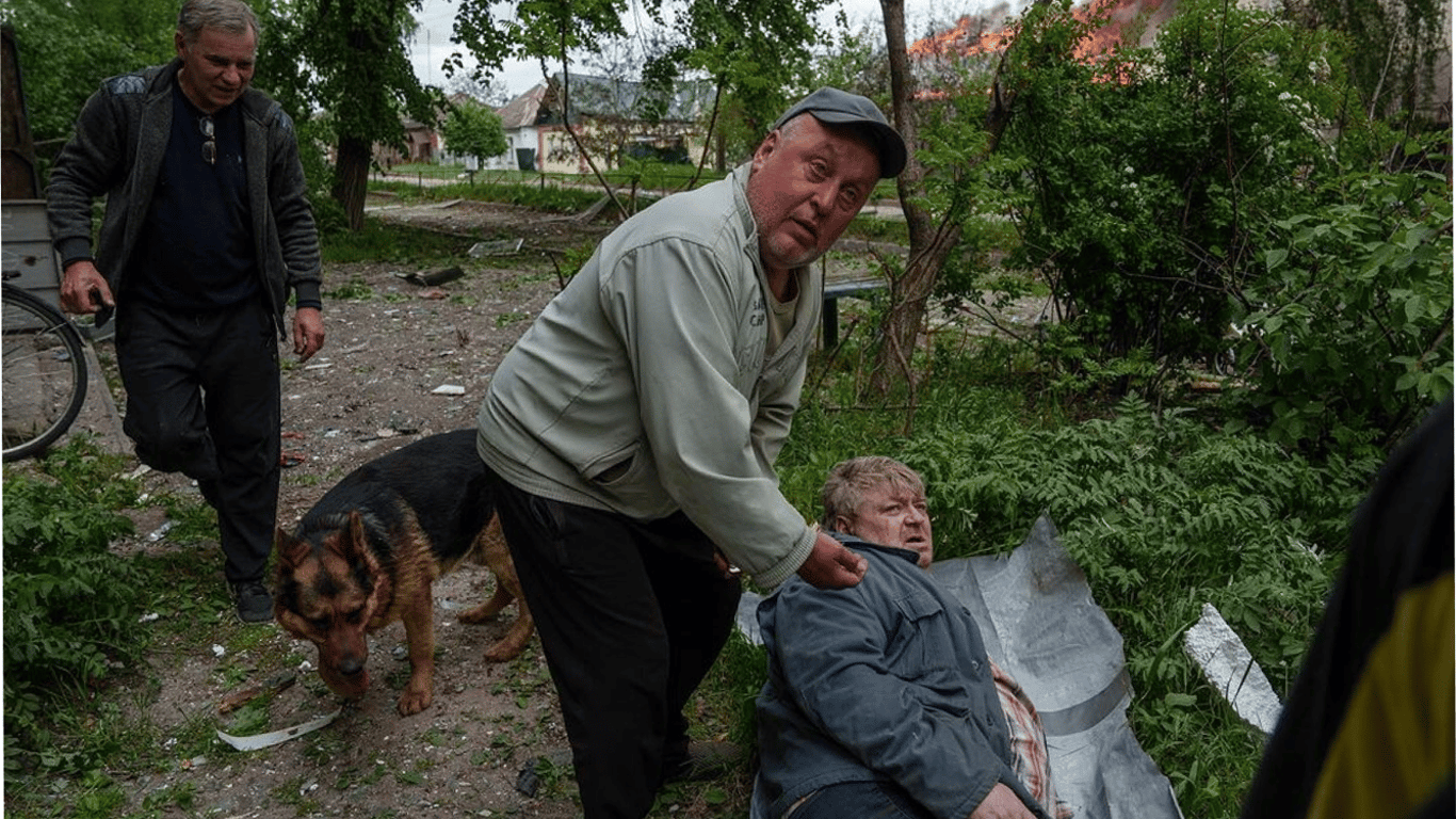 Жители Волчанская массово эвакуируются из города из-за страха повторной оккупации, — СМИ