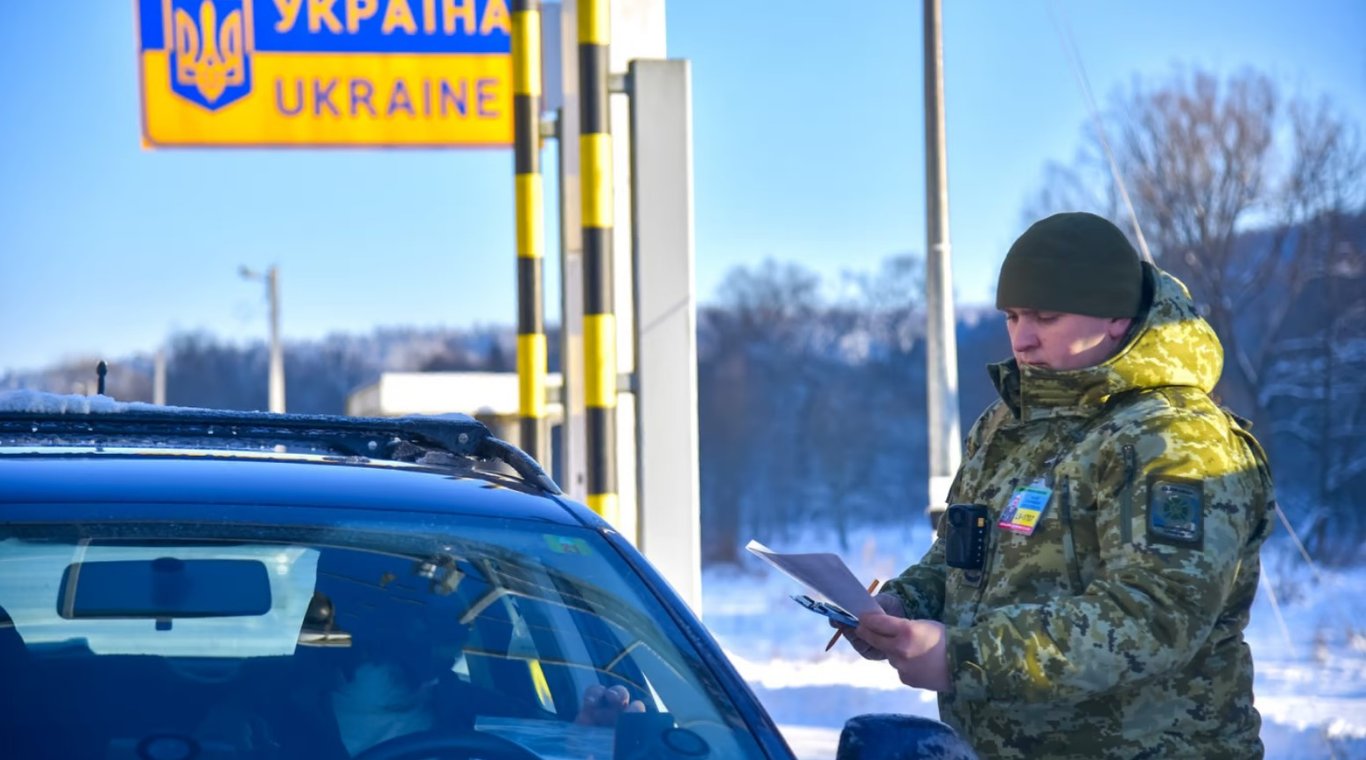 Конфіскують прямо на кордоні — що заборонено везти в Румунію - фото 1