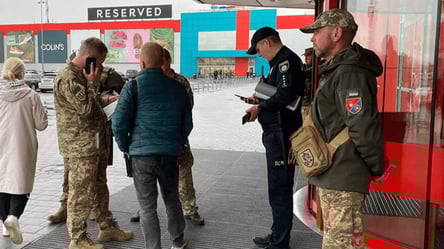 На Волыни возник конфликт с участием ТЦК — поврежден автомобиль - 285x160