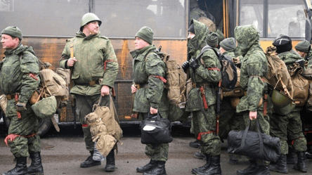 Росіян, які поїхали після мобілізації, викликають до ФСБ, — ЗМІ - 285x160