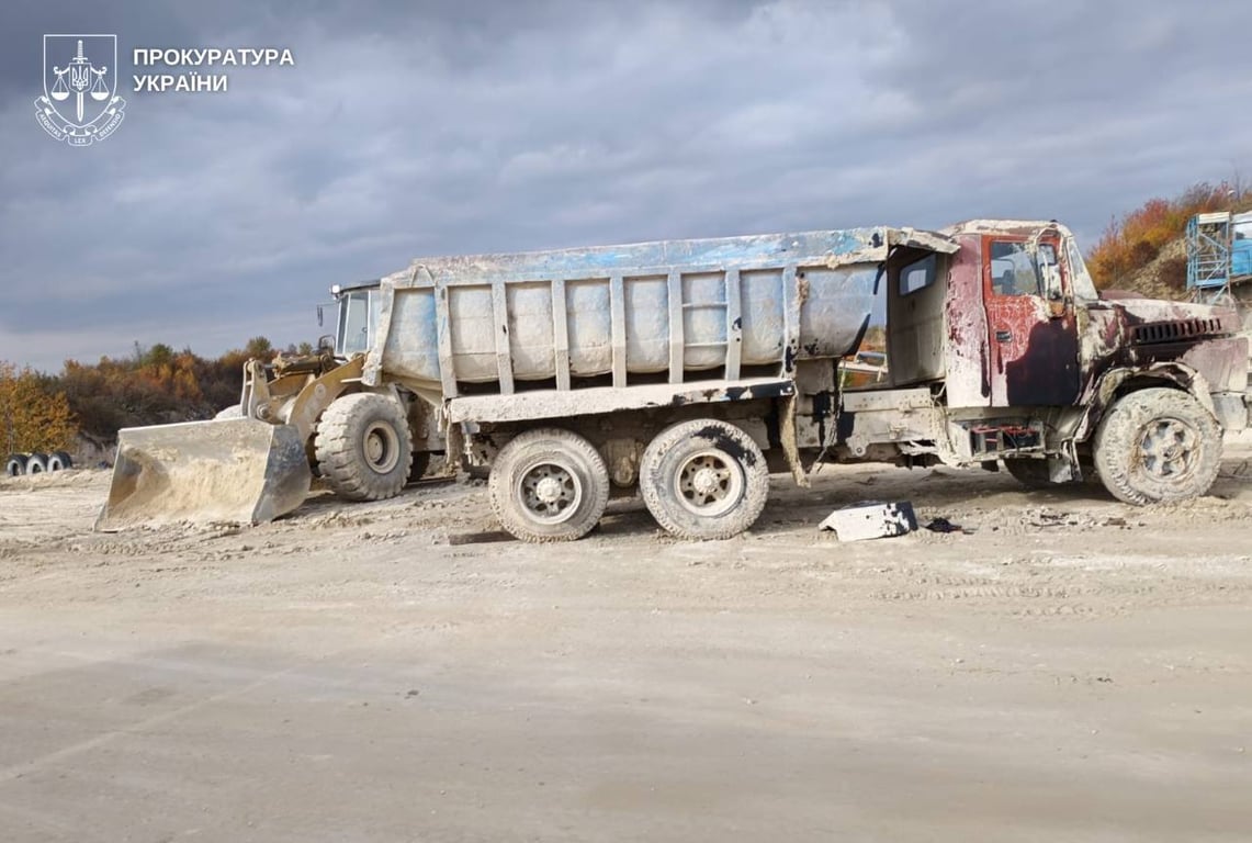 Незаконне видобування вапняку в Хмельницькій області