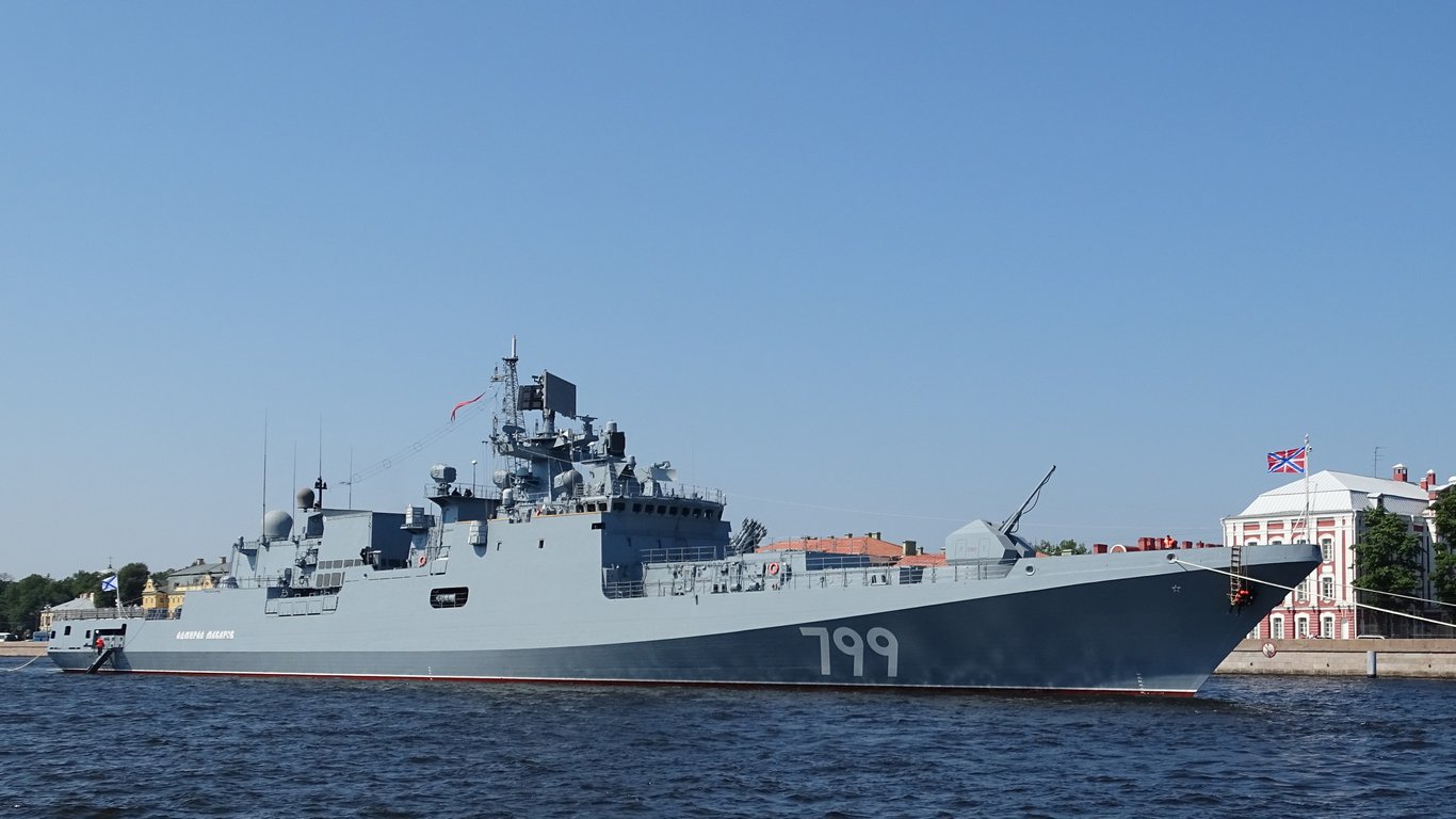Росіяни вивели ракетоносій у Чорне море