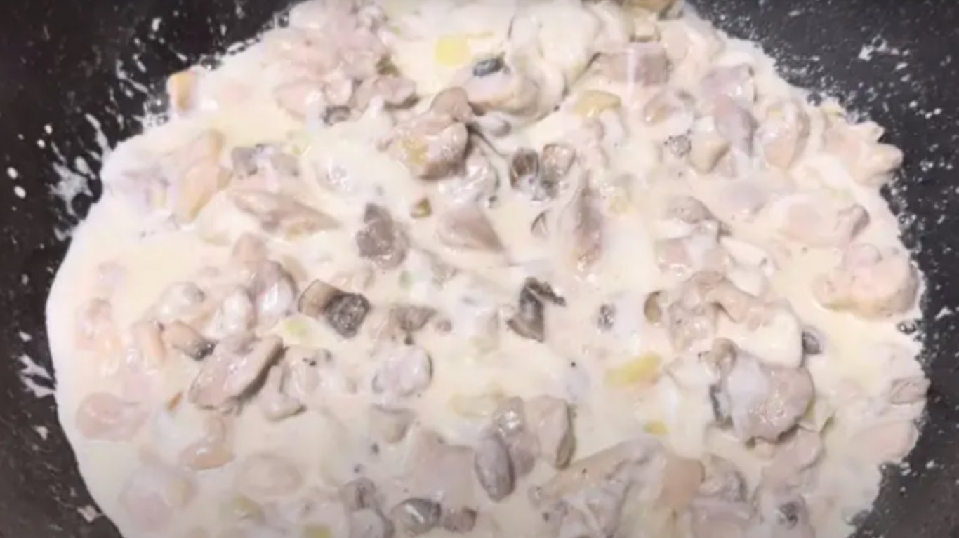 рецепт пиріжків з куркою та грибами