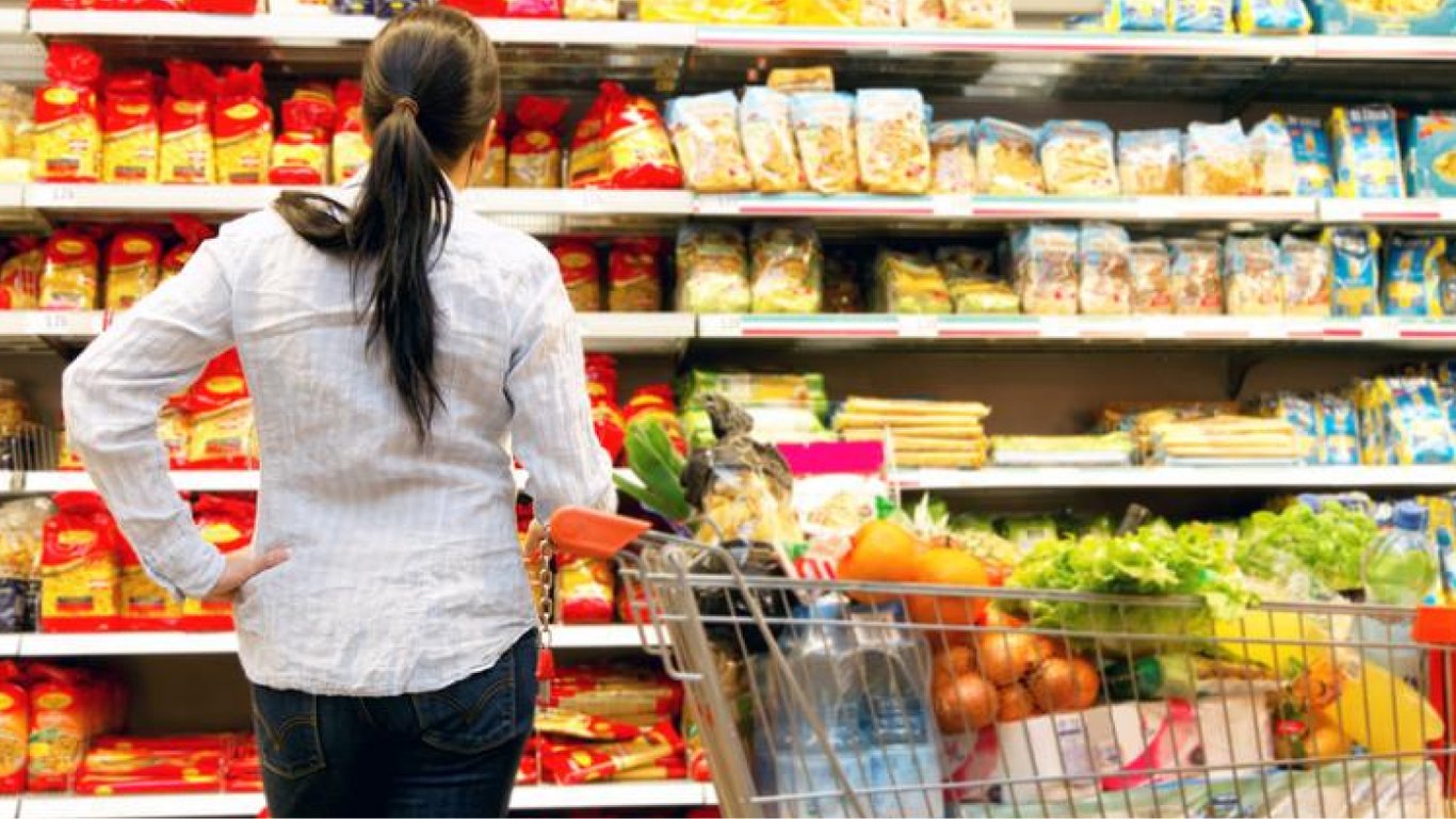 Магазины рекордно повысили цены на продукты — что подорожало больше всего