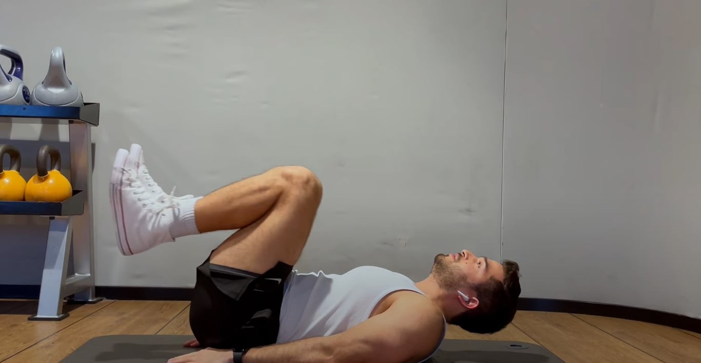 Упражнение на пресс