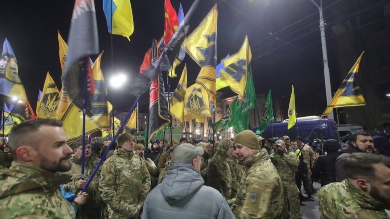 По улицам Киева прошел марш в сопровождении полиции — подробности