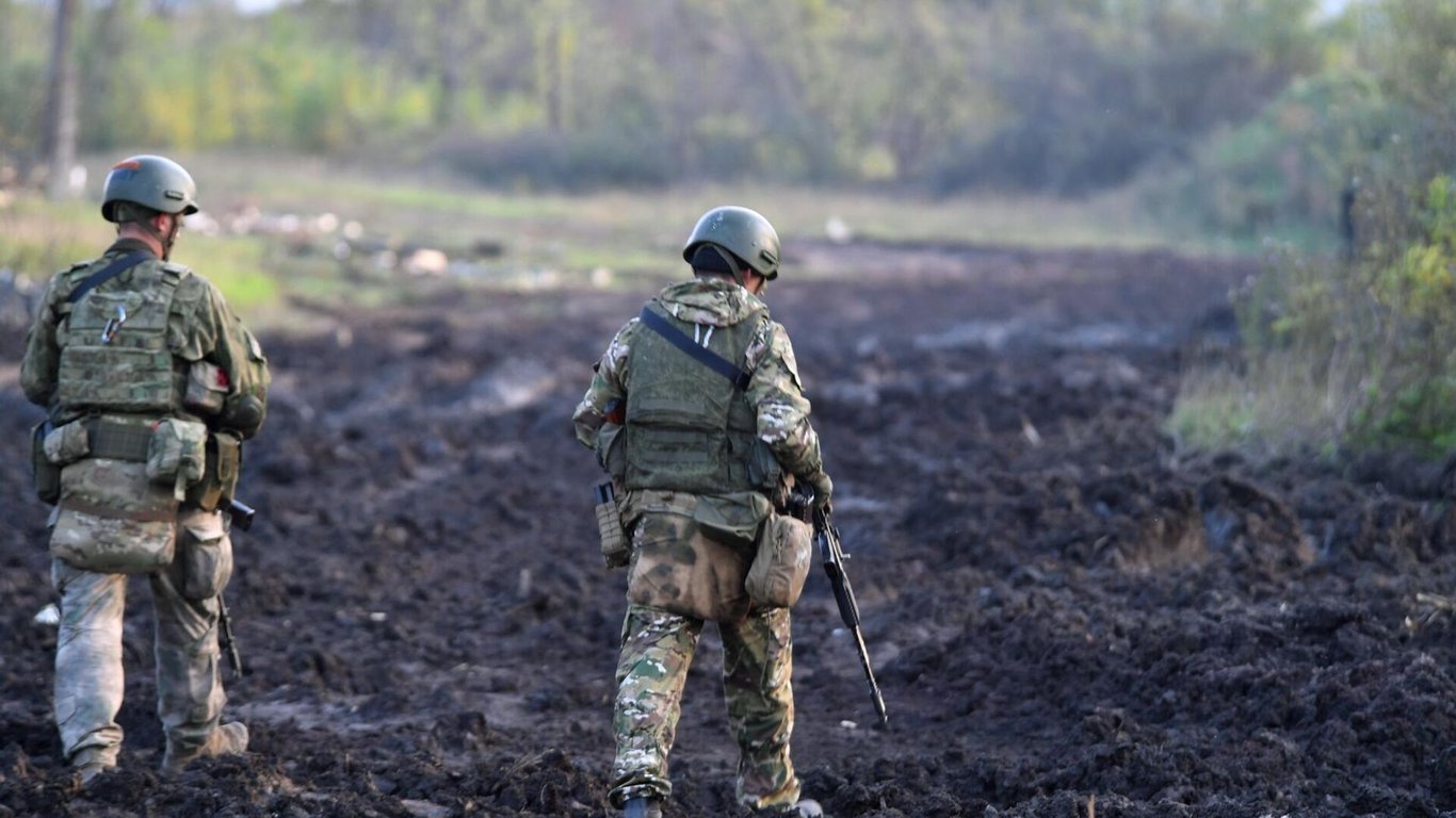 Рештки тіл та жодного вцілілого дерева — у Мережі показали нульові позиції ЗСУ під Вугледаром