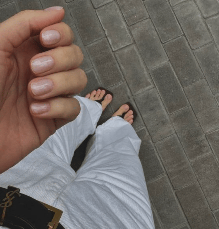 Зірки все частіше обирають нюд з легким глянцем