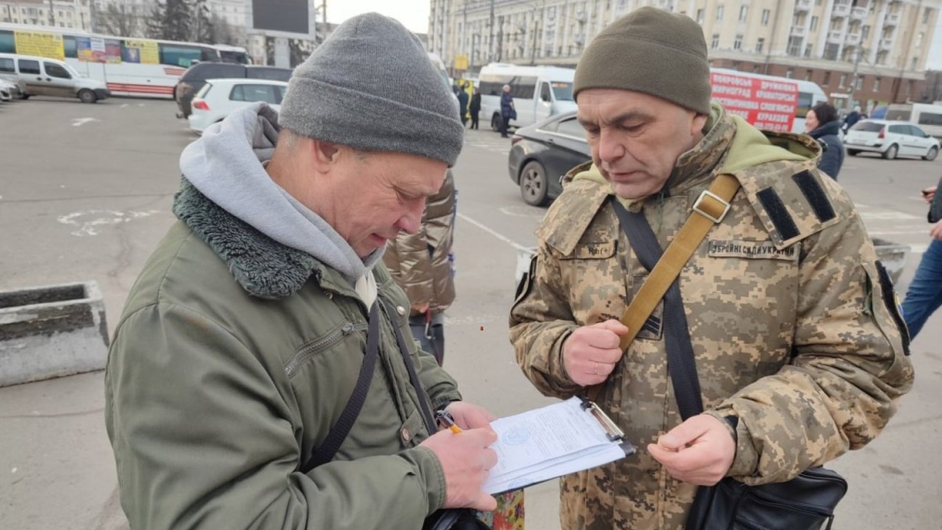 У яких випадках ТЦК можуть відмовити у знятті з військового обліку