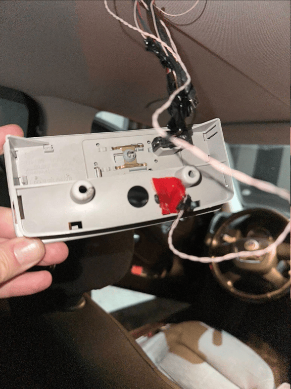 Витренко заявил, что нашел "прослушку" в служебном авто - фото 1