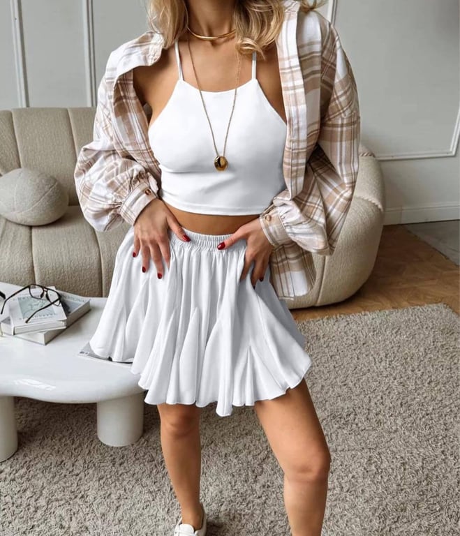 В новому сезоні потрібно мати білий топ