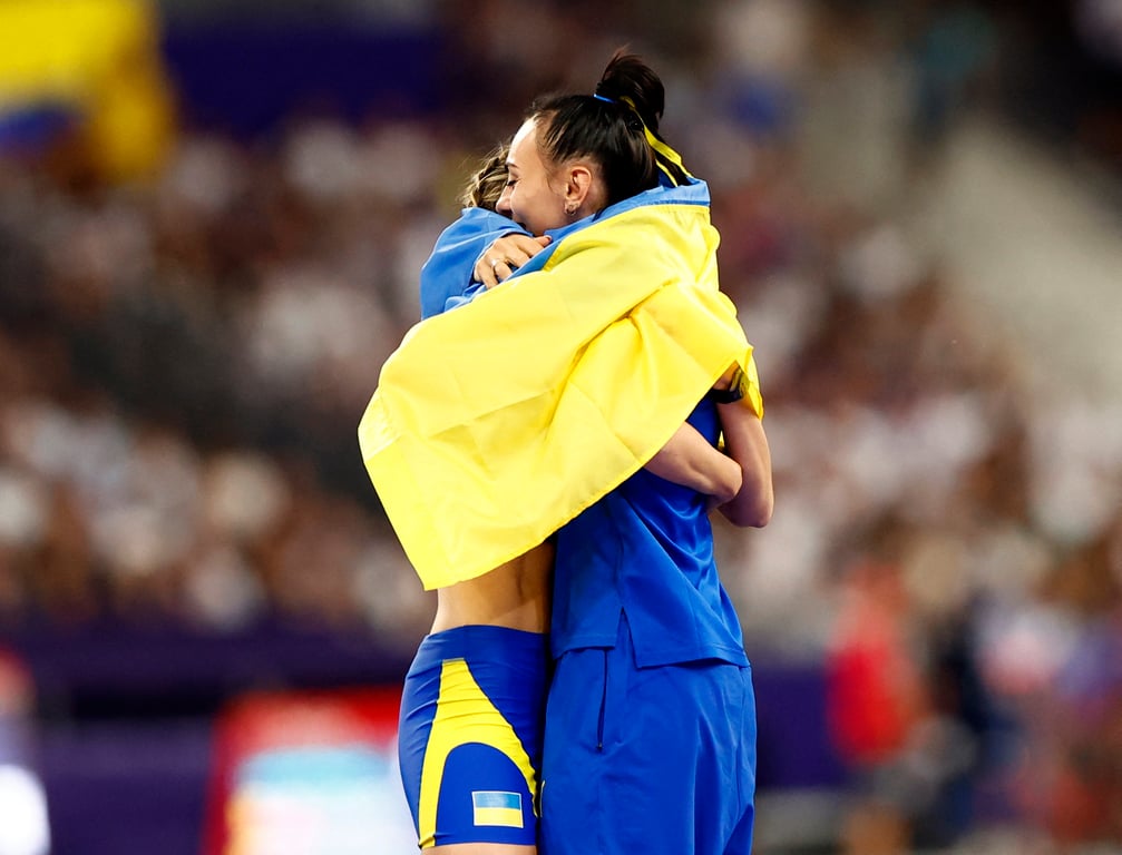 Фото после победы Ярославы Магучих и Ирины Геращенко после победы на Олимпийских играх-2024 в Париже