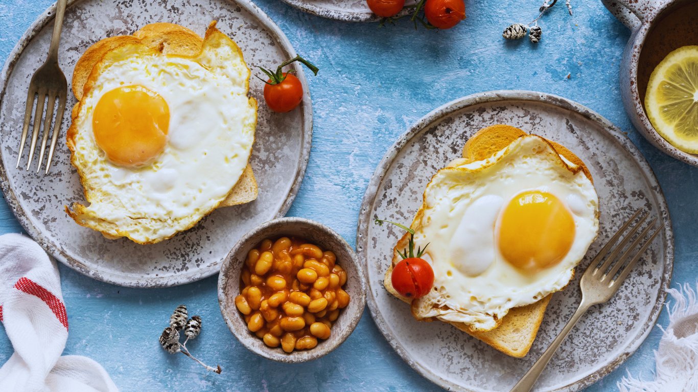 чи корисно їсти яйця на сніданок
