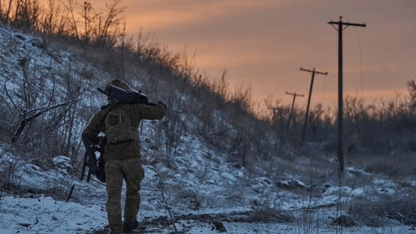 Росіяни намагаються вибити українські підрозділи з лівобережжя Дніпра, — Генштаб