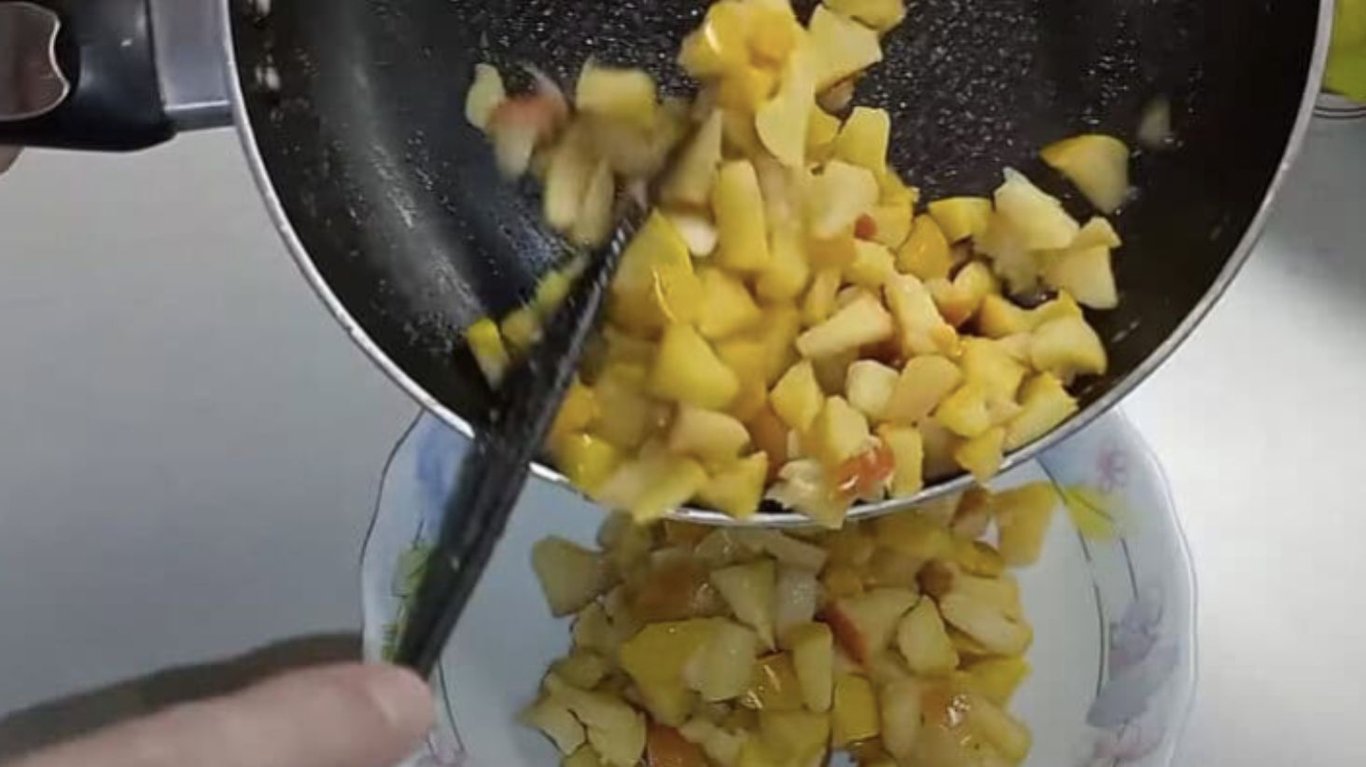 рецепт італійського яблучного пирога 