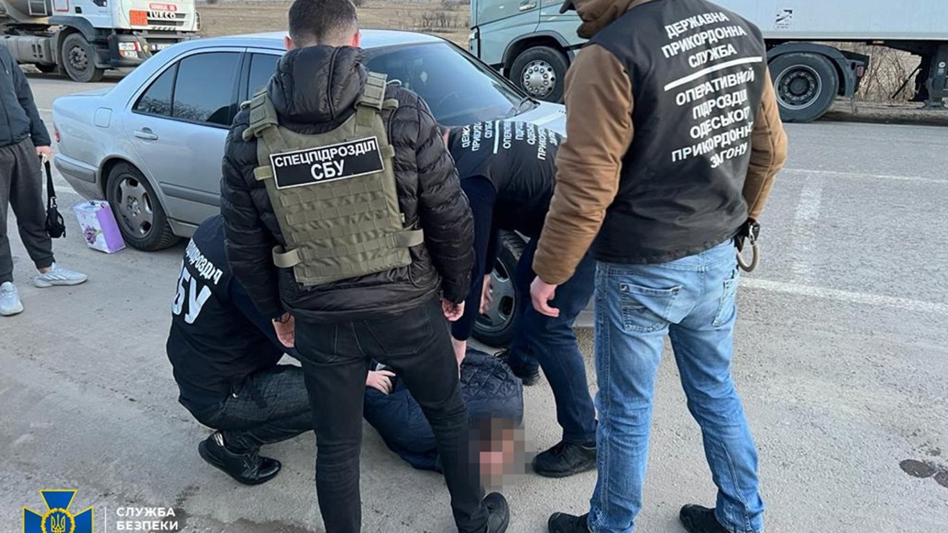 На Одещині викрили чергову злочинну схему втечі за кордон
