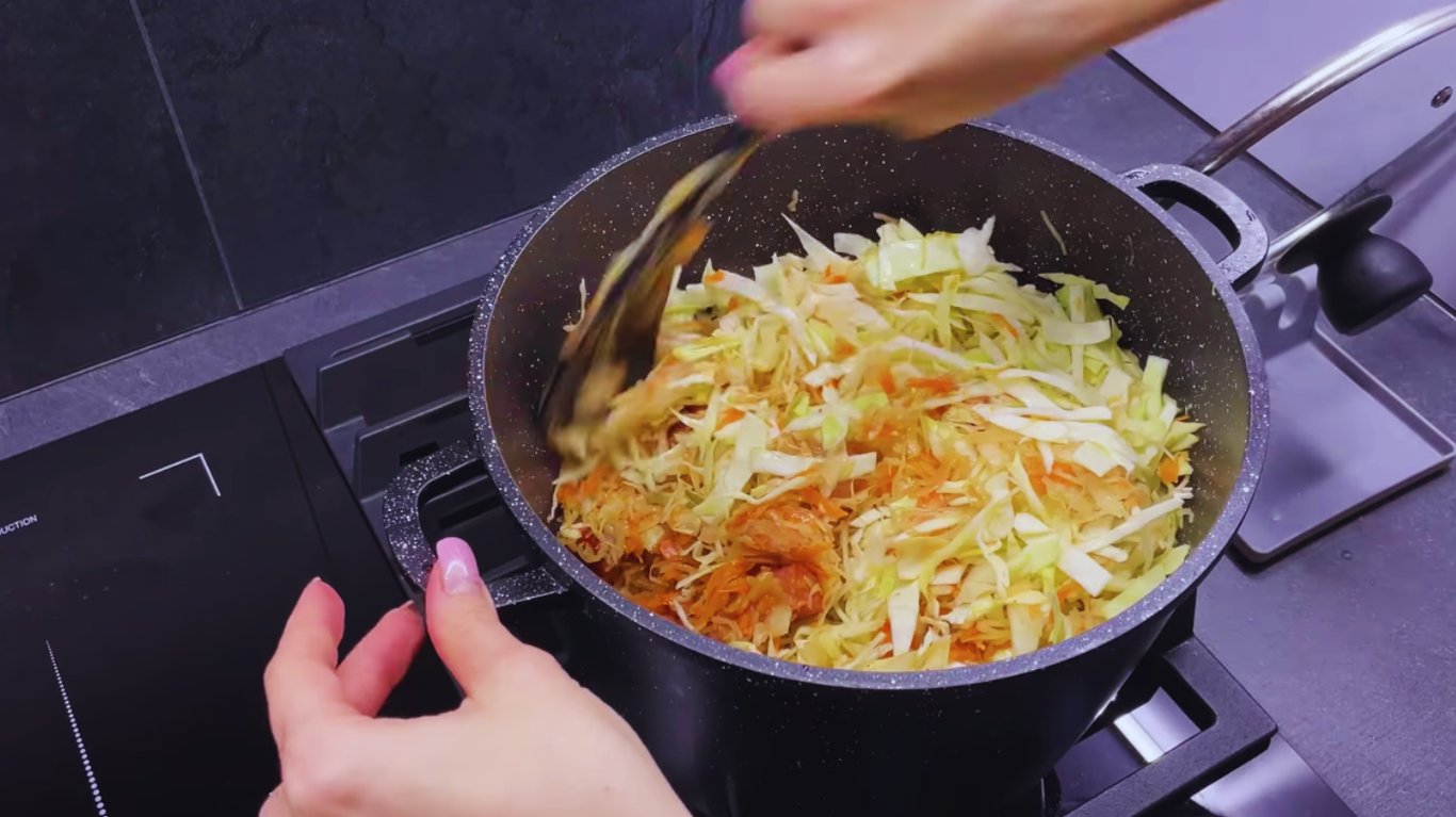 українська страва з капустою