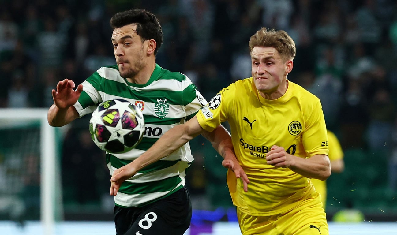 Педру Гонсалвеш атакует в ответном матче против "Буде-Глимт" в рамках 1/8 Лиги чемпионов 17 марта 2026 года. 