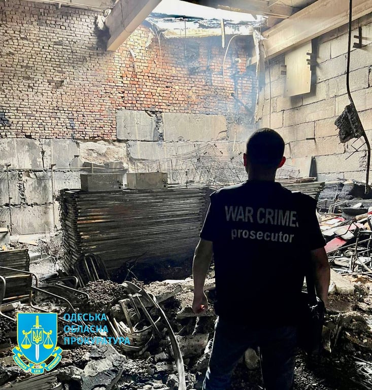 Внаслідок нічного удару по Одещині постраждав чоловік - фото 2