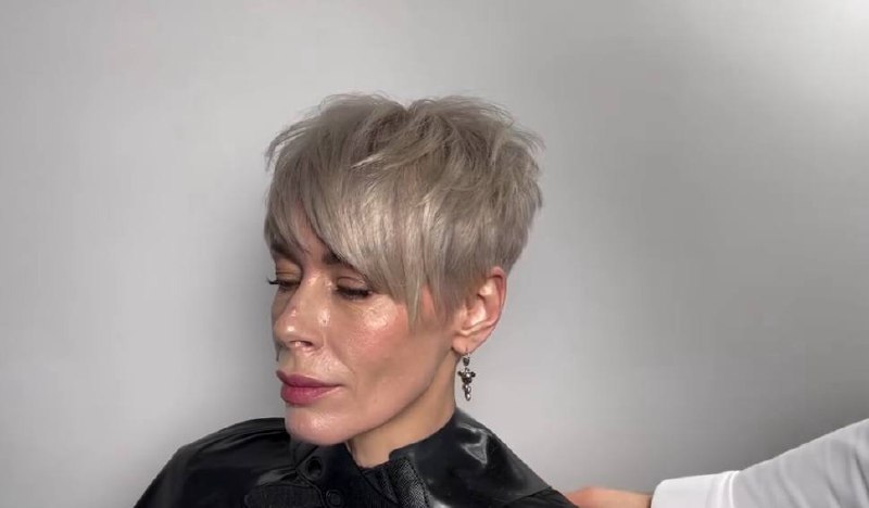 The Best Ways to Make Fine Hair Look Thicker After 40