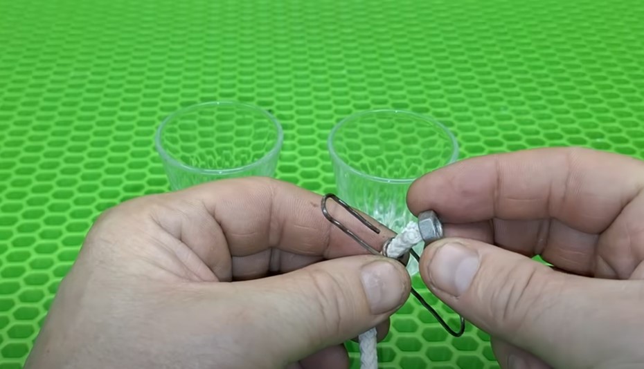 Ни один блэкаут не будет страшен - самодельная свеча за копейки - фото 1