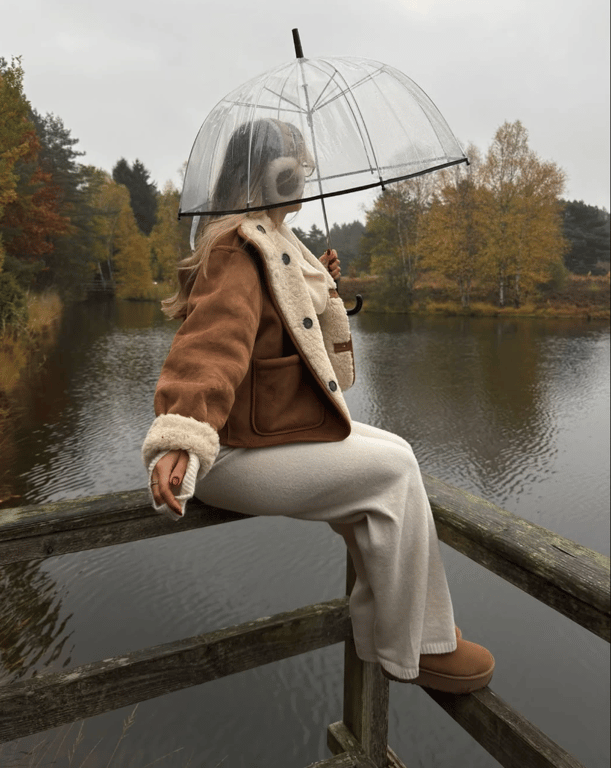 Ugg boots with a knit suit – the perfect combination