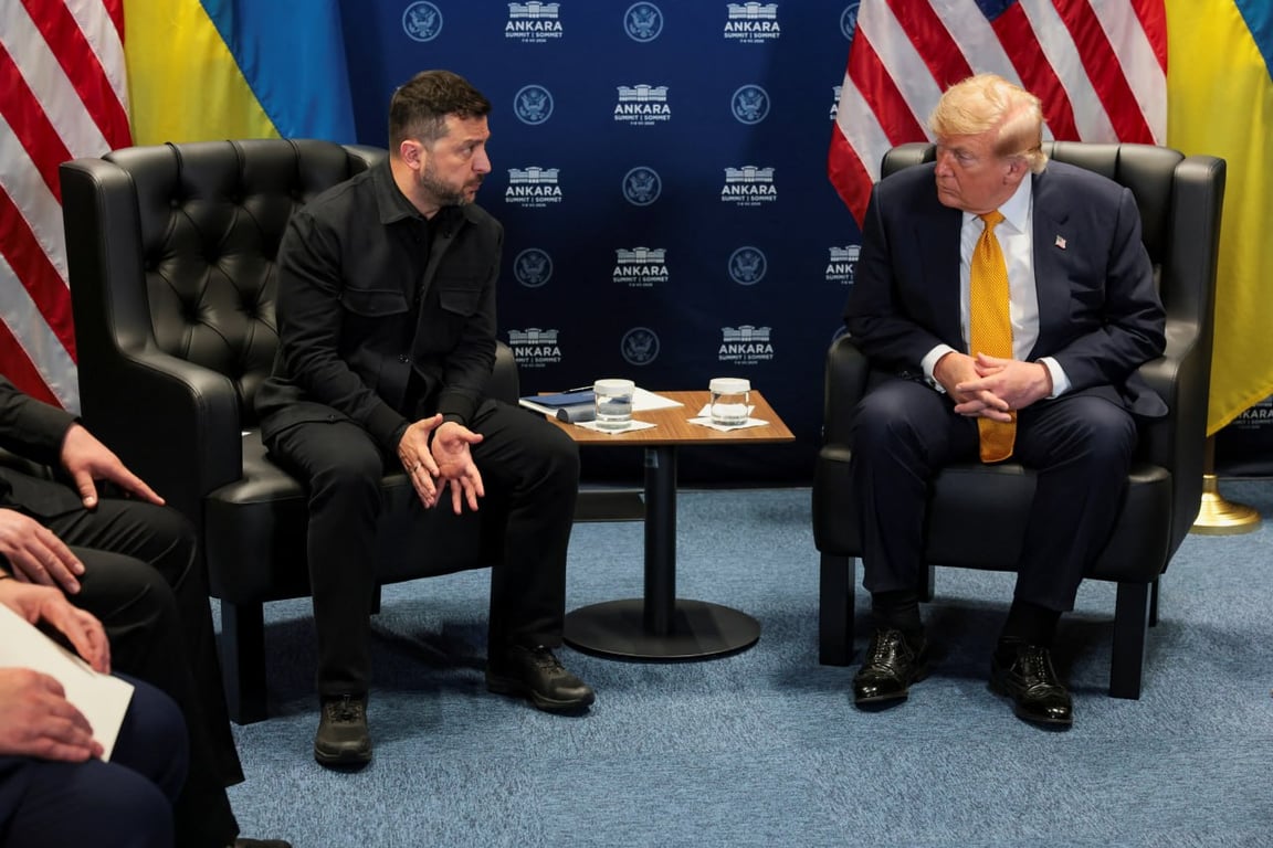 Трамп заявив, що США можуть дозволити Україні виробляти Patriot - фото 1