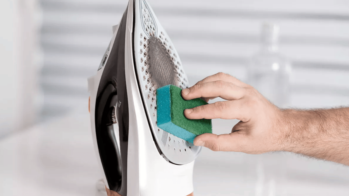 Как почистить утюг от нагара и накипи: 10 эффективных способов