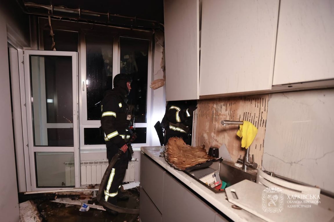 РФ атакувала Харків — з'явились перші фото наслідків обстрілу - фото 1