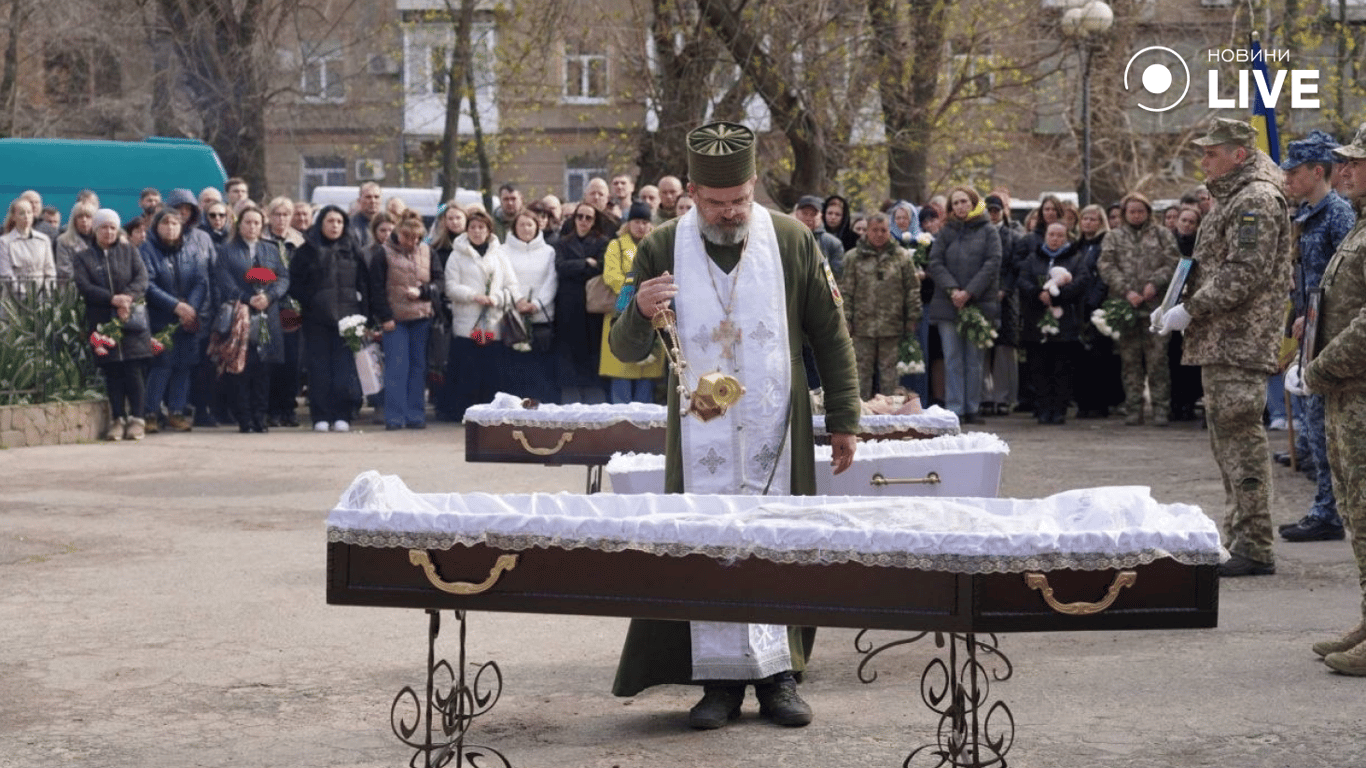 В Одесі попрощалися із загиблими від атаки 6 квітня