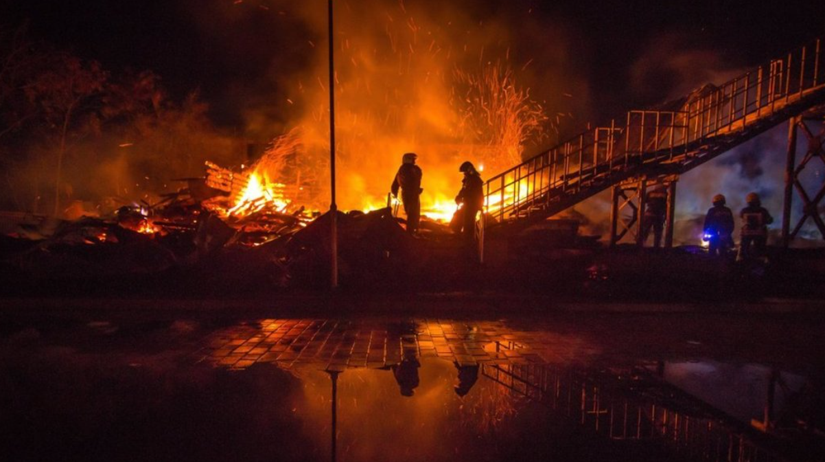 Пожежа у таборі "Вікторія"