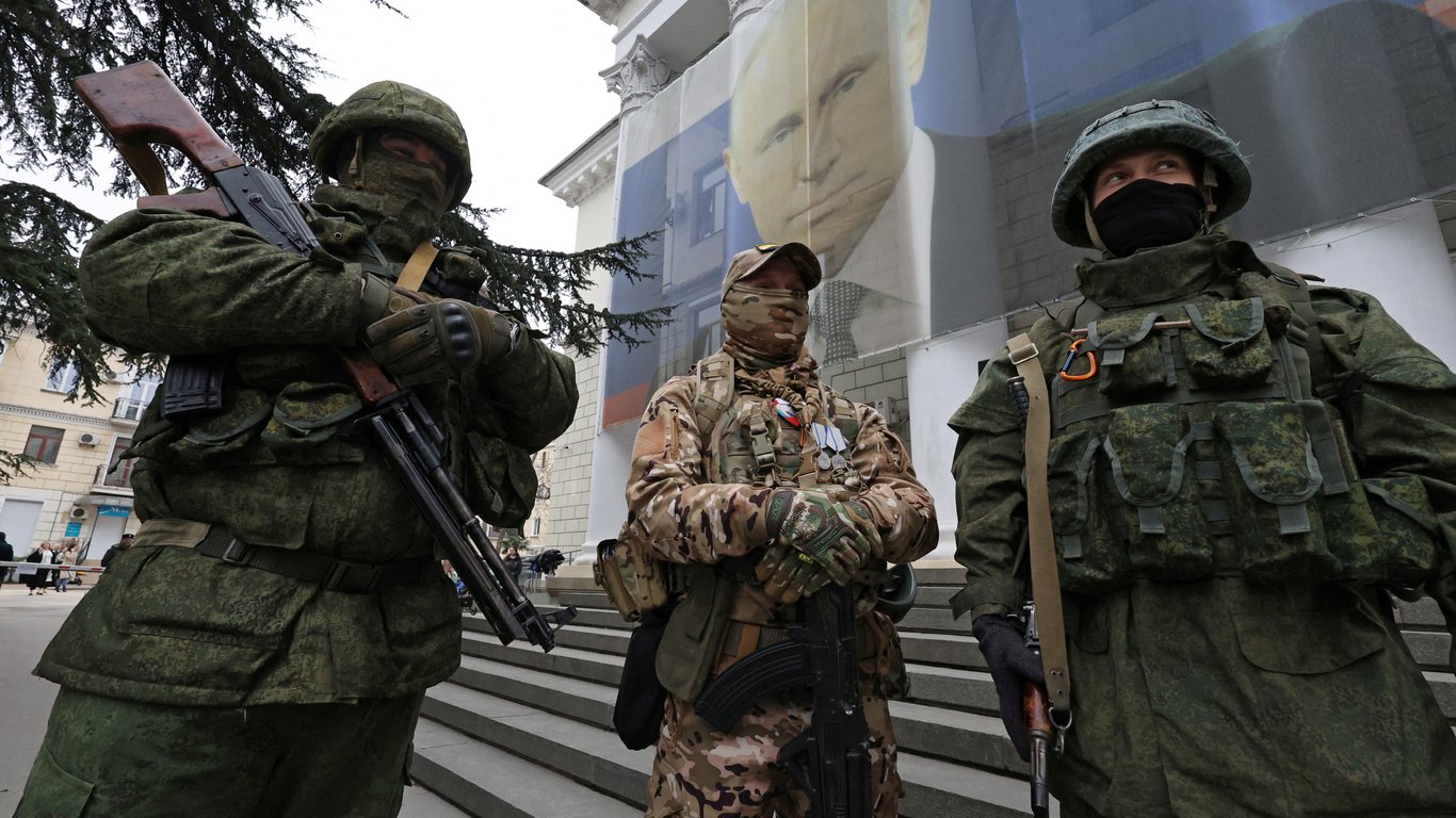 Стало известно, зачем в Крыму Аксенов создает "карманную" военную компанию