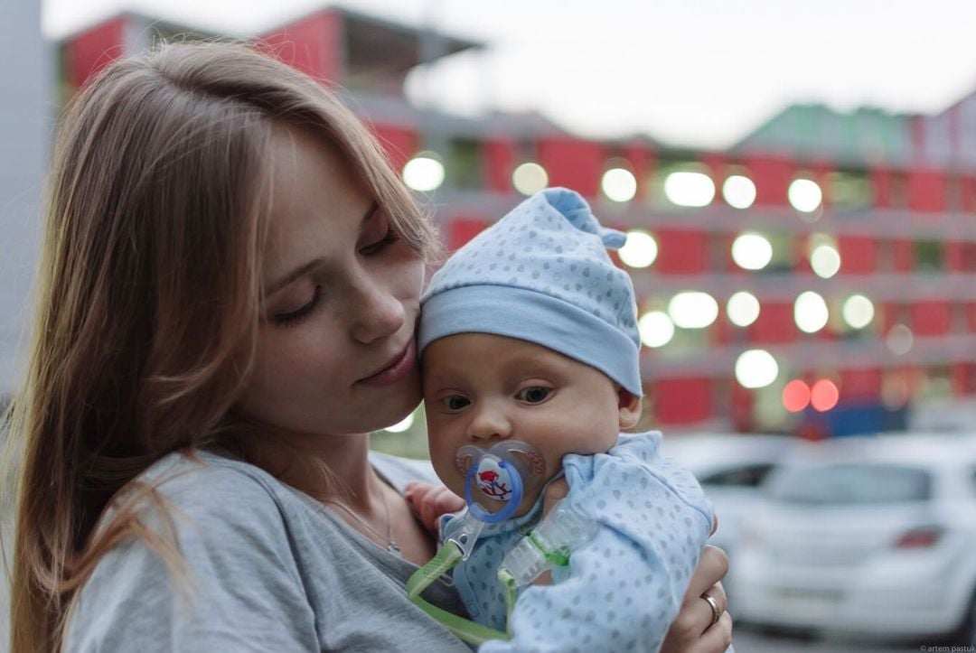 Анна Кошмал со своим маленьким сыном Михаилом