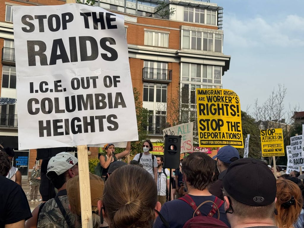 Митинг против ICE в Вашингтоне 