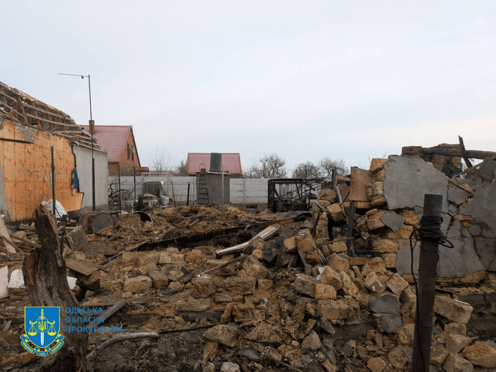 Наслідки нічної атаки на Одесу — фото - фото 3