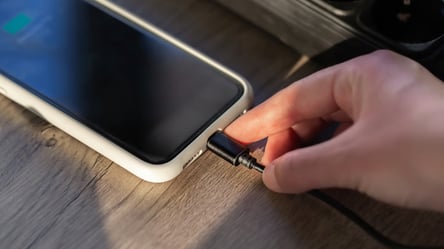 How many charging cycles a modern smartphone can withstand - 285x160