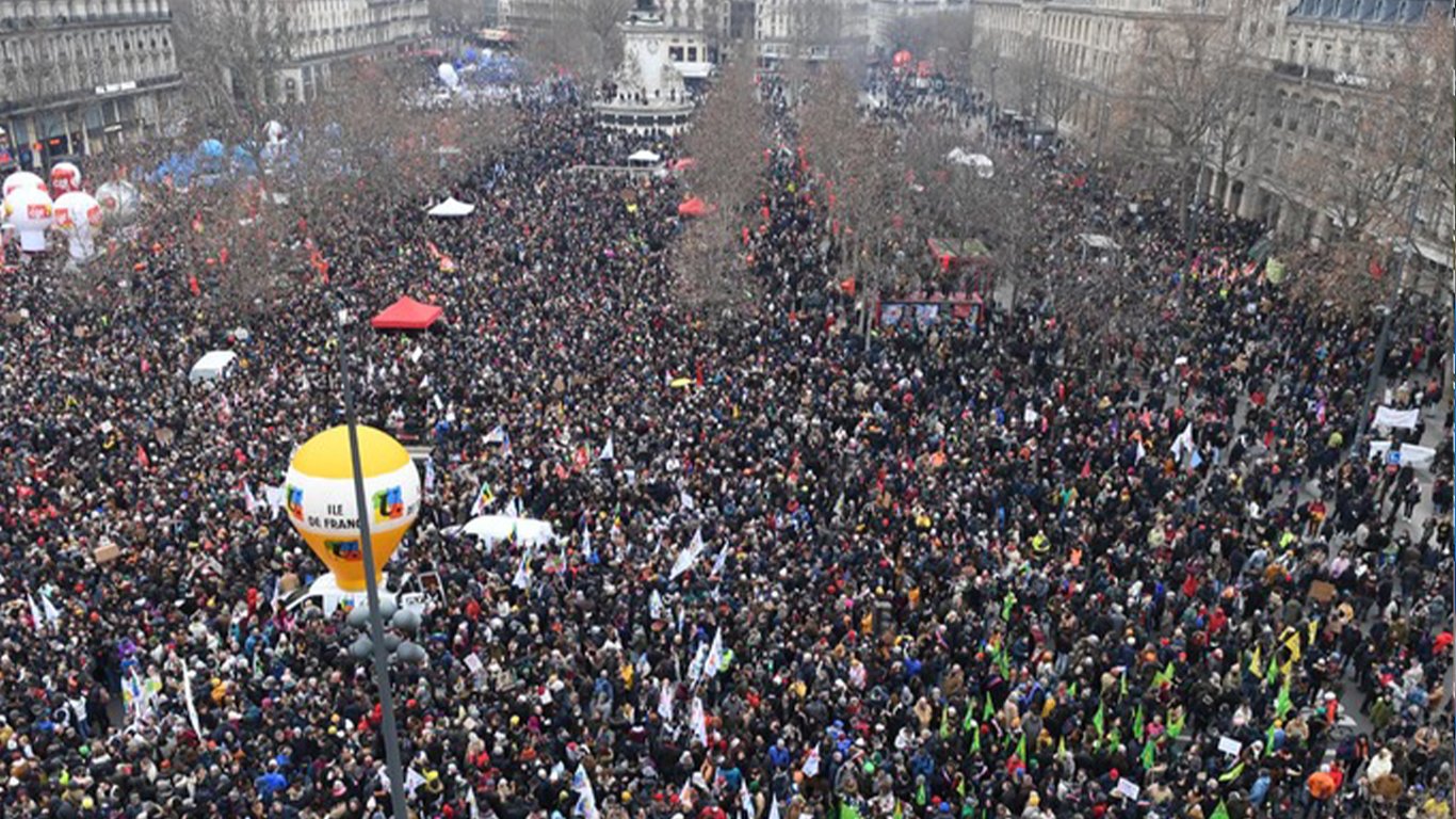 На вулиці Франції з новими протестами вийшли понад 500 тисяч мітингарів