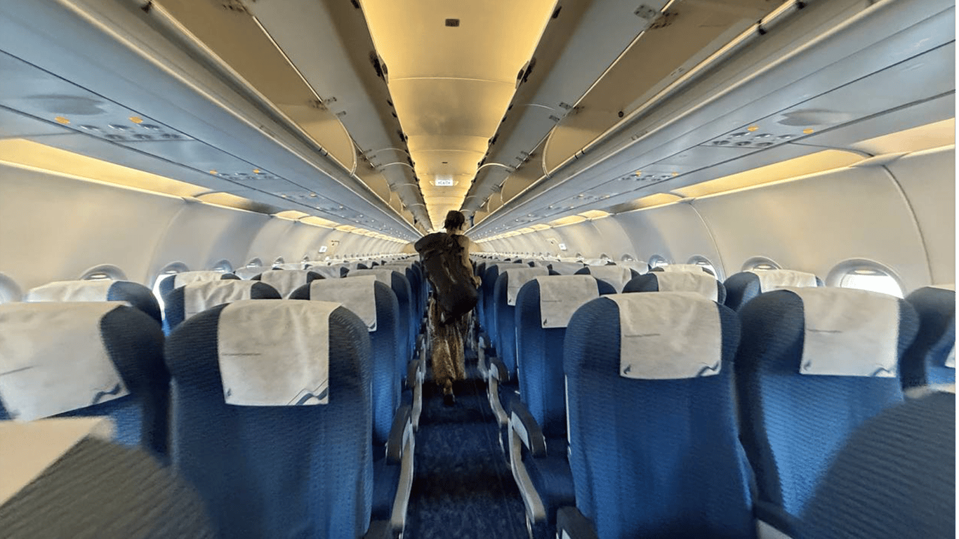 Collins Aerospace переоборудует последний ряд в самолетах: что изменится для пассажиров