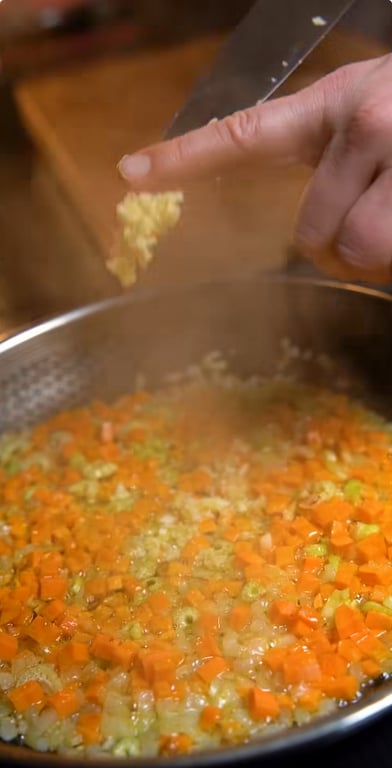 Капуста з соусом болоньєзе - простий рецепт