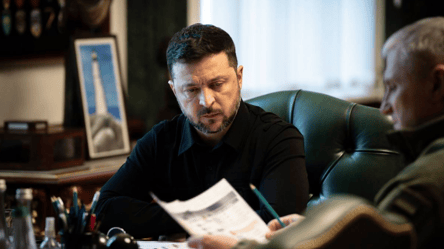 Санкционное давление ослабляет военную машину РФ — Зеленский - 285x160