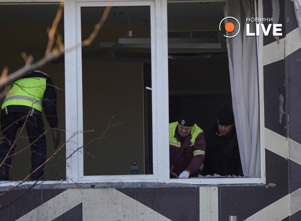 вибиті вікна комунальники
