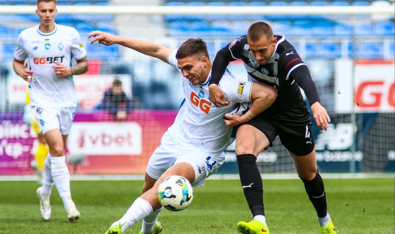 Матвей Пономаренко в матче против луганской "Зари"